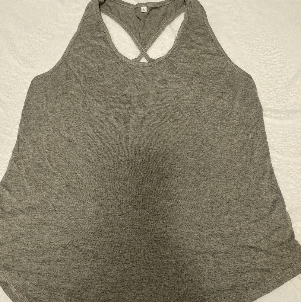 NWOT gray active wear tank